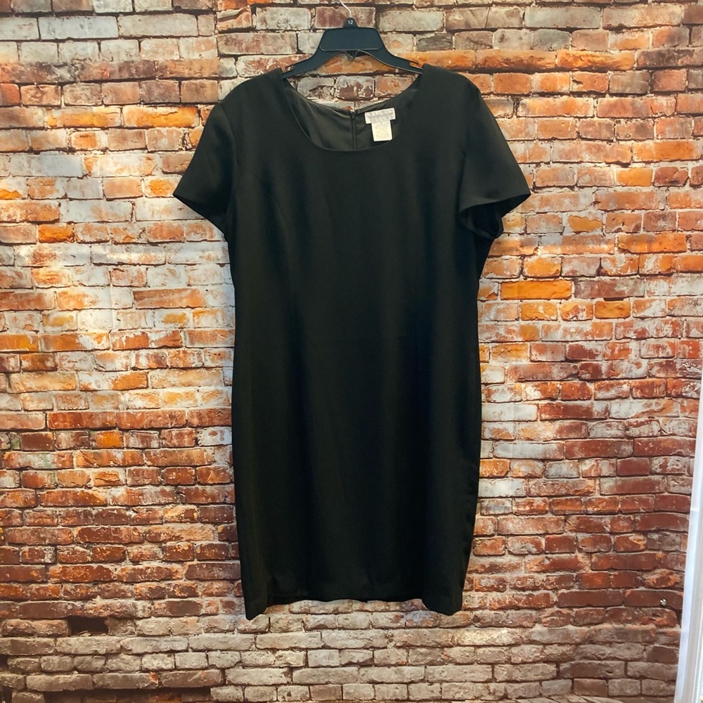 Women’s Black Sheath Dress. Size 18.